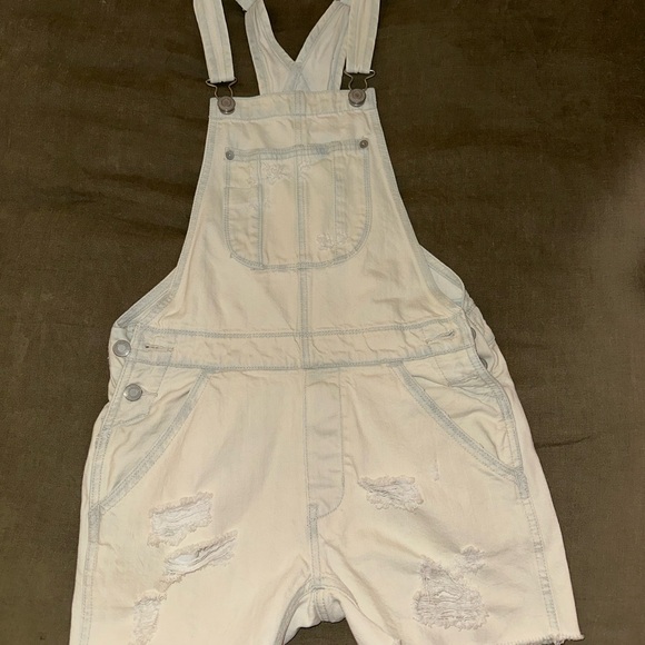 American Eagle Outfitters Denim - American Eagle Outfitters Cream Distressed Denim Short Overalls